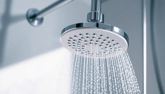 Acqua della Doccia e Invecchiamento Precoce della Pelle: Come i Contaminanti Accelerano l'Invecchiamento